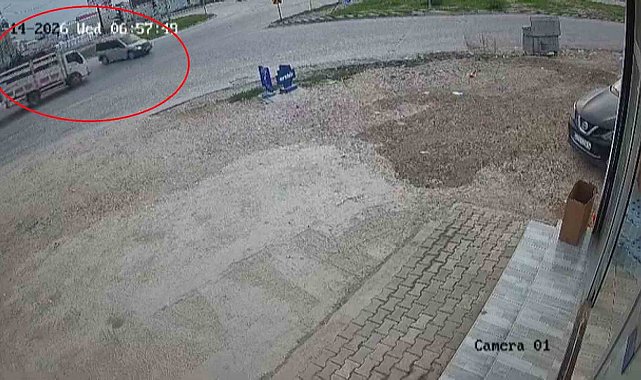 Hatay'da kamyonetle çarpışan hafif ticari araç sürücüsü yaralandı