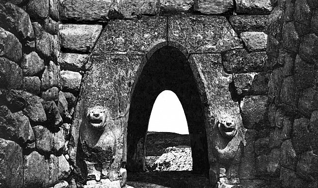 Hattuşa'nın görsel hafızası paylaşıldı: Arşiv fotoğrafları geçmişe ışık tutuyor