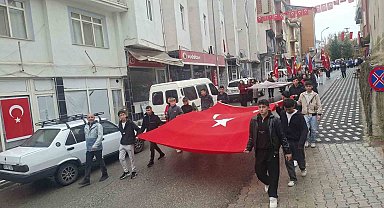 Hisarcık'ta Cumhuriyet Yürüyüşü düzenlendi