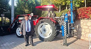 Hisarcık'ta Şeyhler köylüleri bir araya gelip traktör kepçe aldı