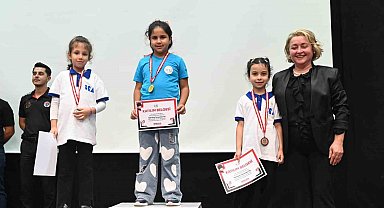 Hızlı Satranç Turnuvası'nda ödüller sahiplerini buldu