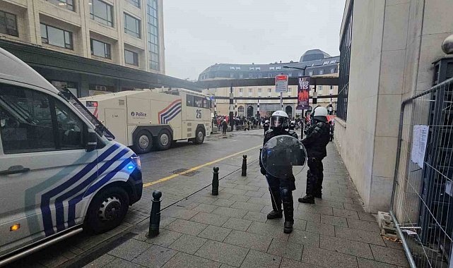 Hükümeti protesto gösterilerinde Brüksel savaş alanına döndü