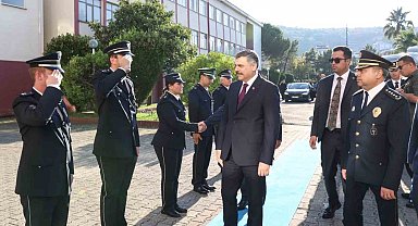 İçişleri Bakanı Çiftçi, Samsun'da polis okulunu ziyaret etti