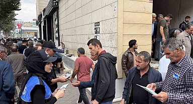 Iğdır'da cuma namazı çıkışında vatandaşlara dolandırıcılık uyarısı