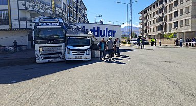 Iğdır'da tır ile hafif ticari araç arasında takip gerilimi kazayla sonuçlandı