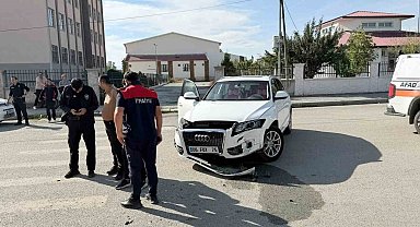 Iğdır'da trafik kazası: 2 sürücü yaralandı