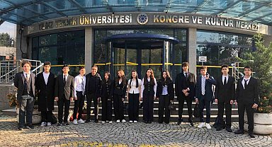 İhlas Koleji öğrencilerinden YTUMUN'da diplomasi başarısı