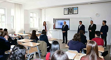 İl Milli Eğitim Müdürü Aydın, öğretmen ve öğrencilerle bir araya geldi