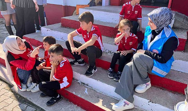 İlkokul öğrencilerine yeni spor alanı oluşturuldu