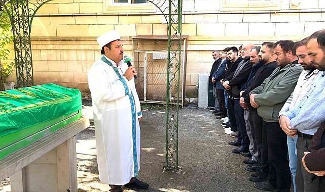 İmam, ağabeyinin cenaze namazını kıldırdı
