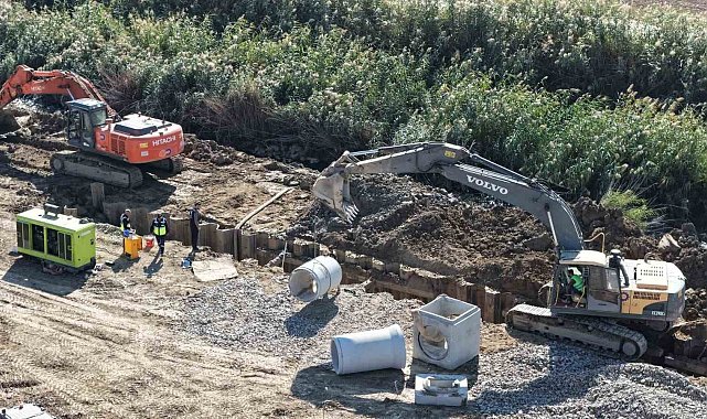 İncirliova'da 1,3 milyar liralık altyapı yatırımı sürüyor