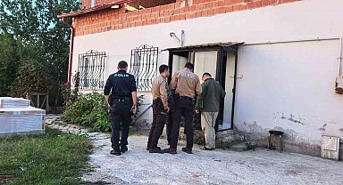 İnegöl'de 63 yaşındaki şahıs evinde ölü bulundu