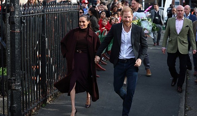 İngiltere'ye dönen Prens Harry ve Megan, ilk kez kamuoyu önüne çıktı