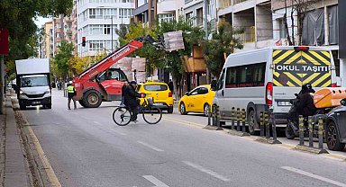 İnşaat çalışması trafiği kilitledi