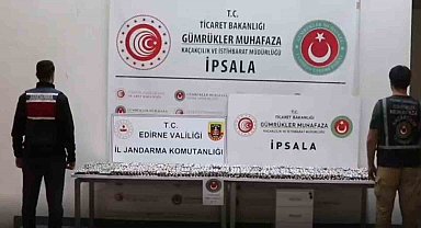 İpsala'da kamyonetin yolcu koltuğunun altından 17 bin 121 kapsül uyuşturucu çıktı