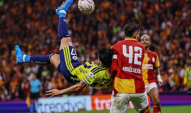 İrfan Can Kahveci, Galatasaray derbisinde ilk kez gol attı