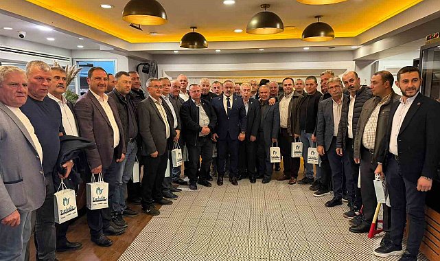 İş İnsanı Özdemir Muhtarlar Günü'nde Bandırmalı muhtarlarla buluştu