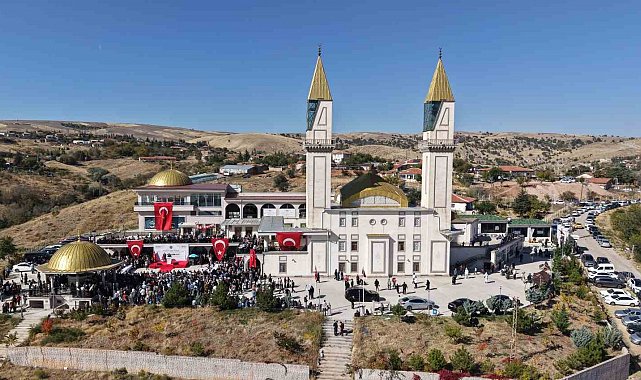 İslami Değerler Külliyesi'nde anlamlı açılış: Hasan Doğan ve babasının isimleri verildi