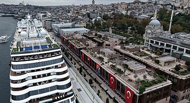 İstanbul Türk bayraklarıyla donatıldı: İstiklal Caddesi'nden Galataport'a Cumhuriyet coşkusu