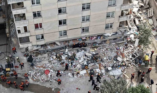 İstanbul Valiliği: "Maltepe'de 2 kişi hayatını kaybetti, 2 kişiyi arama kurtarma çalışmaları sürüyor"
