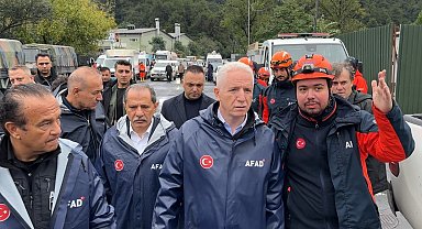 İstanbul Valisi Davut Gül: "Yaklaşık 2 bin 500 civarında hemşehrimiz kurtarıldı"