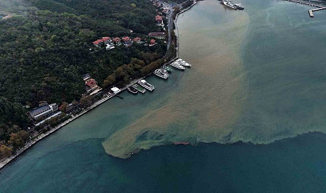İstanbul'da yağmurun etkisiyle denizin rengi değişti: Boğaz'daki renk değişimi havadan görüntülendi