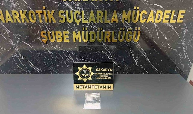 İstanbul'dan Sakarya'ya uyuşturucu sevkiyatı engellendi: 2 tutuklama