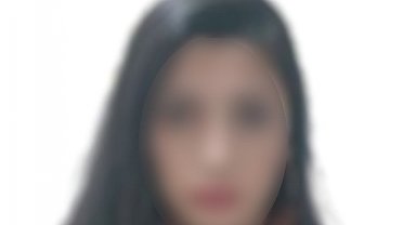 İstiklal Caddesi'nde polis armalı kıyafetle dans eden kadın yakalandı