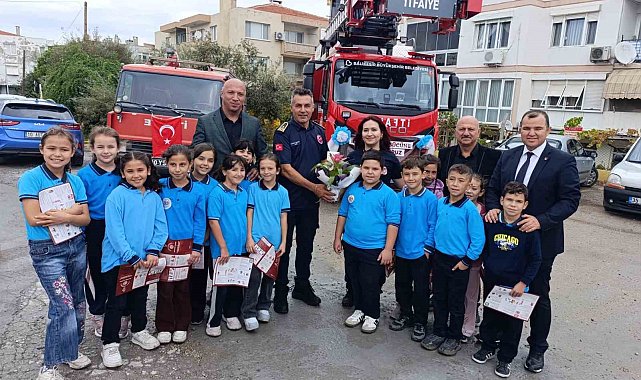 İtfaiye Haftası'nda yangından etkilenen Bağyüzü İlkokulu öğrencilerinden itfaiyecilere anlamlı ziyaret