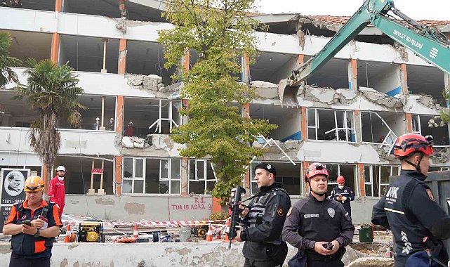 İzmir depreminin 6'ıncı yılında dev tatbikat