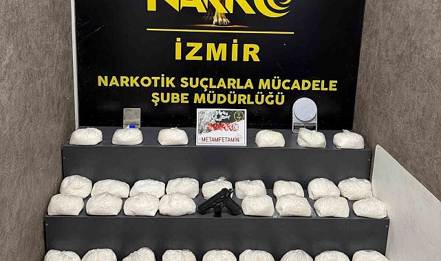 İzmir'de 32 kilo metamfetamin maddesi ele geçirildi