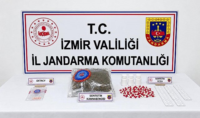 İzmir'de jandarmadan uyuşturucu ve kaçak sigara operasyonu: 2 tutuklama