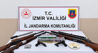 İzmir'de jandarmadan uyuşturucu ve silah operasyonu: 3 tutuklama