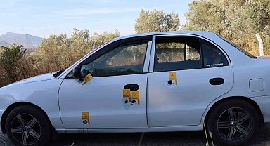 İzmir'de otomobildeki şahsa silahlı saldırı: 1 ölü