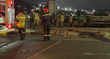 İzmir'de tırın kupa kısmında çıkan yangın söndürüldü