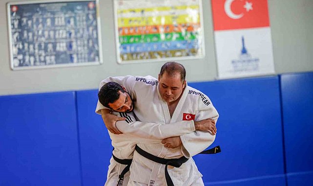 İzmir'in engelleri aşan judocusu