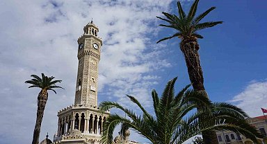 İzmir'in simgesi tarihi Saat Kulesi 125 yıldır zamana meydan okuyor
