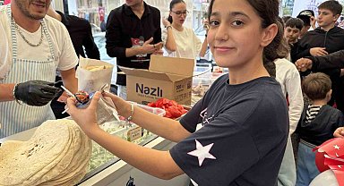 İzmirli dönerciden 29 Ekim'de çocuklara ücretsiz döner