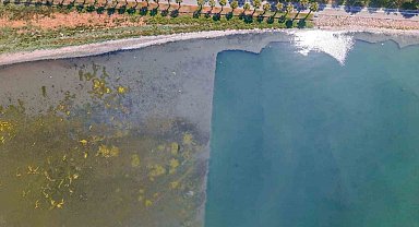 İzmit Körfezi'nin dibinden 2,4 milyon metreküp çamur çıkarıldı