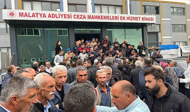 Kadın cinayeti davasında adliye önünde gerginlik