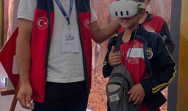 Kafkas Arısı TEKNOFEST'te: Arıların dünyası sanal gerçeklikle tanıtıldı
