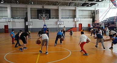 Kağıthane'de kış spor okullarına yoğun ilgi