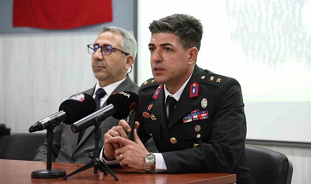 Kahramanlık buluşmasında sözün bittiği an: Gazi üsteğmenden şehit babasına büyük hürmet