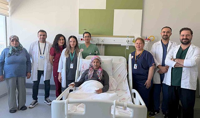 Kalbi durdurmadan 5 santimetrelik kesiyle riskli ameliyat başarıyla tamamlandı