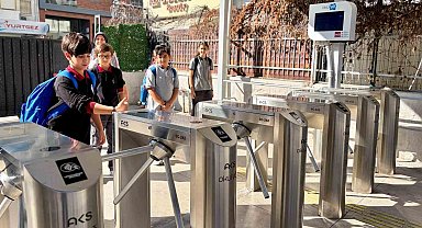 Kameralı turnike sistemiyle veliler çocuklarını anlık takip edebiliyor