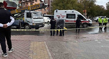 Kamyon yaşlı kadına çarptı: 1 ölü