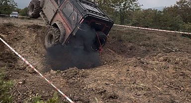 Kapıdağ Off-Road Ekibi, Mustafakemalpaşa'dan kupalarla döndü