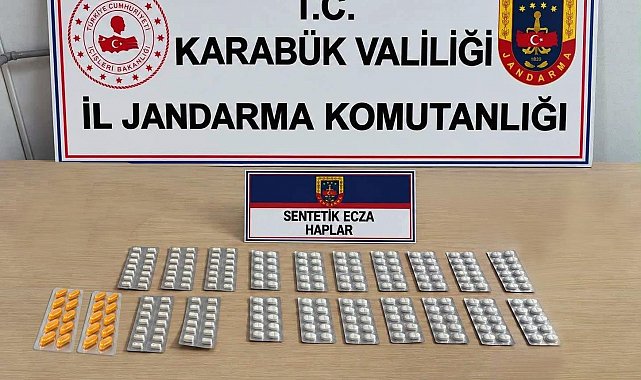Karabük'te 230 sentetik ecza hapı ele geçirildi