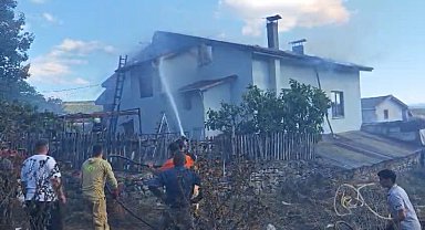 Karabük'te çatı yangını büyümeden söndürüldü