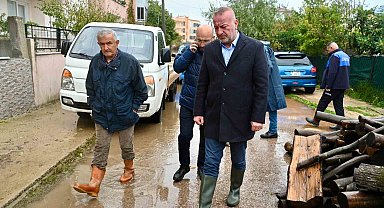Karacabey'de şiddetli yağış sonrası tüm ekipler seferber oldu